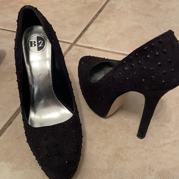 Classy black pumps, slightly worn - Picture 3 of 3